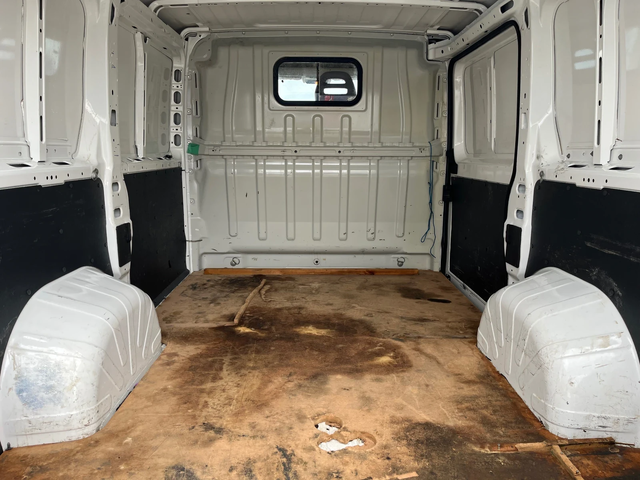 Peugeot Boxer 2.0HDI-110-KAMERA-ITALIA - автомобили, коли, обяви за нови и употребявани 12