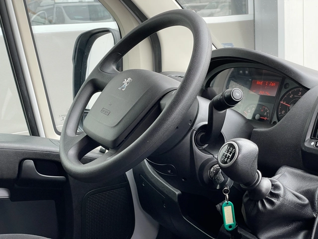 Peugeot Boxer Върнат от  лизинг - автомобили, коли, обяви за нови и употребявани 13