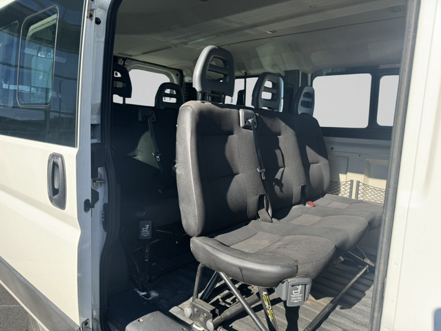 Peugeot Boxer пътнически NEW COMBI 330L1H1 2.0 BlueHDI 130 E6 - автомобили, коли, обяви за нови и употребявани 11