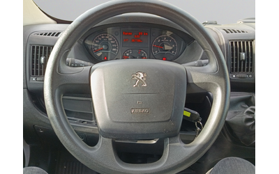 Peugeot Boxer товарен - автомобили, коли, обяви за нови и употребявани 9