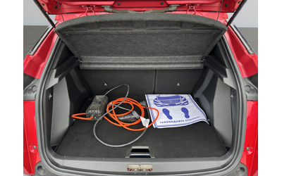 Peugeot e-2008 NEW SUV ALLURE Electric 100 кВ 136 к.с. - автомобили, коли, обяви за нови и употребявани 8