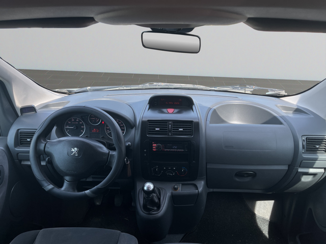 Peugeot Expert пътнически - автомобили, коли, обяви за нови и употребявани 10