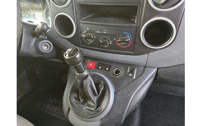 Peugeot Partner 1.6HDI - автомобили, коли, обяви за нови и употребявани 6