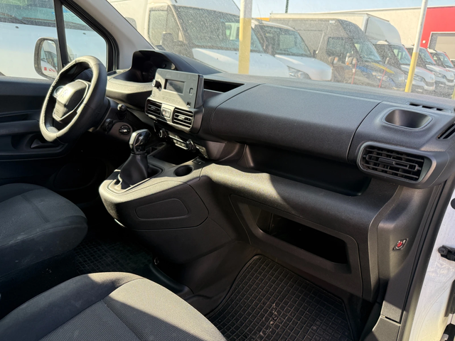 Peugeot Partner 1.5 HDi Euro 6D - автомобили, коли, обяви за нови и употребявани 12