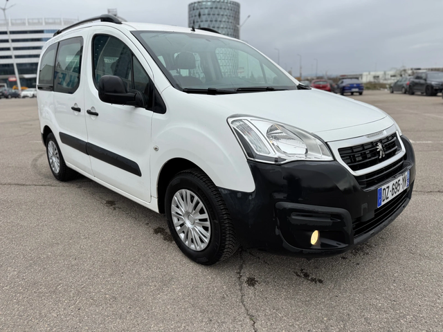 Peugeot Partner 1.6e-HDI-5места-2016-6ск-EURO6 - автомобили, коли, обяви за нови и употребявани 1