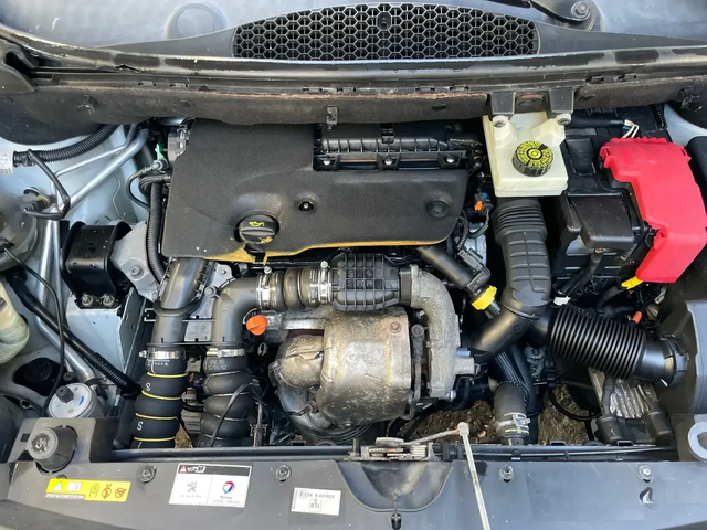 Peugeot Partner 1.6e-HDI-5места-2016-6ск-EURO6 - автомобили, коли, обяви за нови и употребявани 6