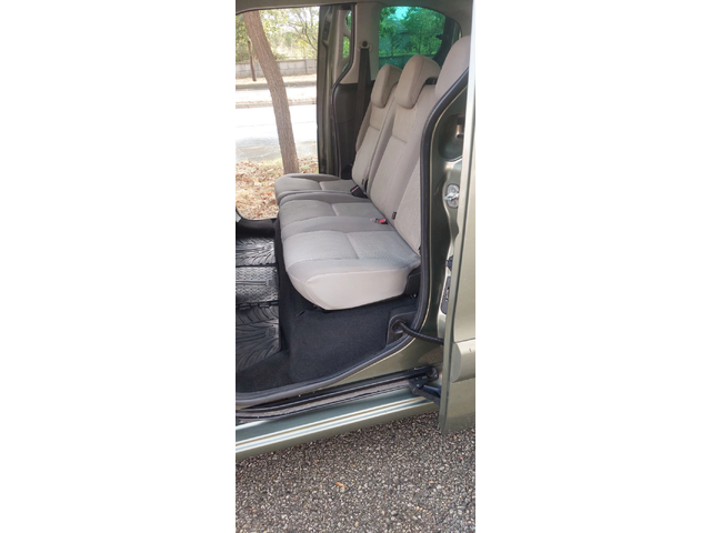 Peugeot Partner 1.6  HDI клима - автомобили, коли, обяви за нови и употребявани 12