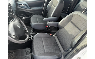 Peugeot Partner 1.6hdi 90kc - автомобили, коли, обяви за нови и употребявани 15
