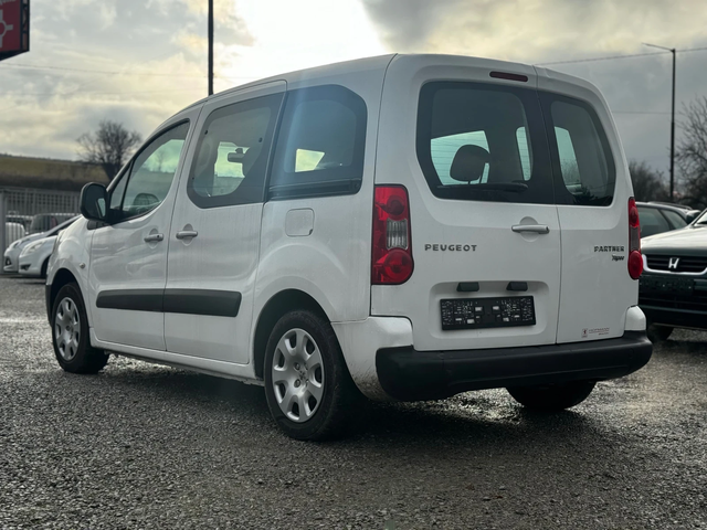 Peugeot Partner 1.6hdi 90kc - автомобили, коли, обяви за нови и употребявани 7