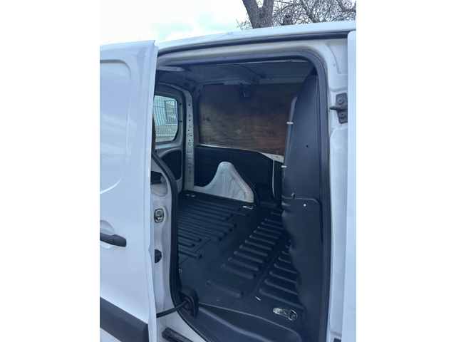 Peugeot Partner - автомобили, коли, обяви за нови и употребявани 10