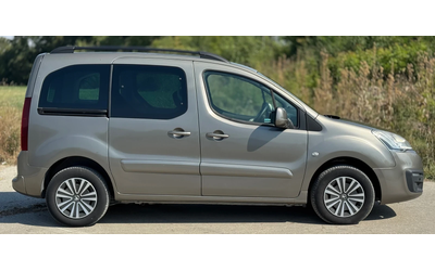 Peugeot Partner 1.6HDI / 120кс - автомобили, коли, обяви за нови и употребявани 7