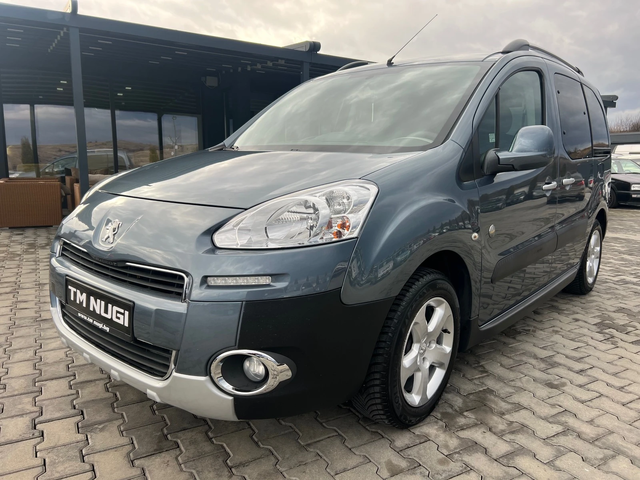 Peugeot Partner TEPEE* 1.6HDI* LED* TOP* - автомобили, коли, обяви за нови и употребявани 2