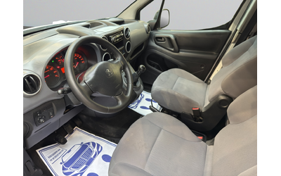 Peugeot Partner товарен NEW FRG COURT 1.6 BlueHDI 75 - автомобили, коли, обяви за нови и употребявани 9