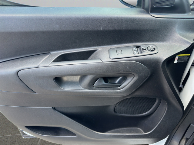 Peugeot Partner товарен Standard 650 ASPH 1.5 BlueHdi 102 BVM5 S&S E6.2 - автомобили, коли, обяви за нови и употребявани 10