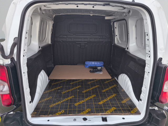 Peugeot Partner товарен Standard 650 PREMIUM 1.5 BlueHdi 102 S&S  BVM5 6.2 - автомобили, коли, обяви за нови и употребявани 9