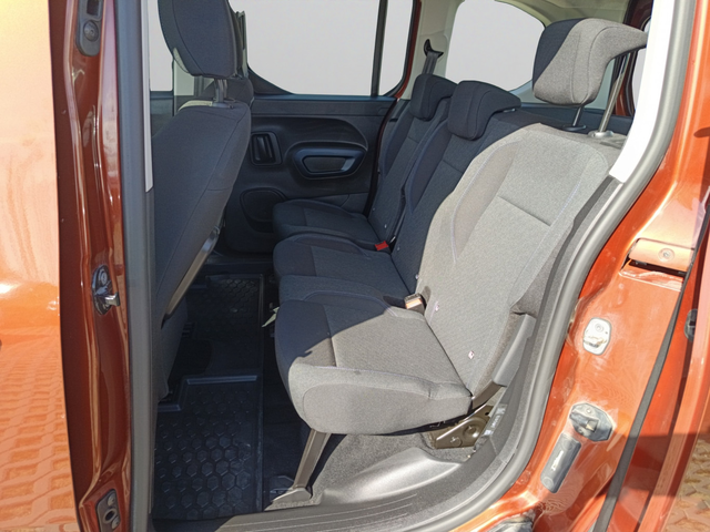 Peugeot Rifter - автомобили, коли, обяви за нови и употребявани 13