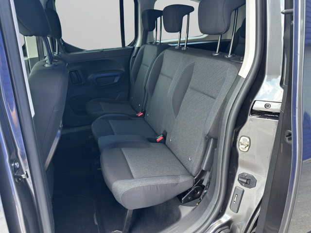 Peugeot Rifter ALLURE 1.5 BlueHDI 130 BVM6 E6.2 - автомобили, коли, обяви за нови и употребявани 11