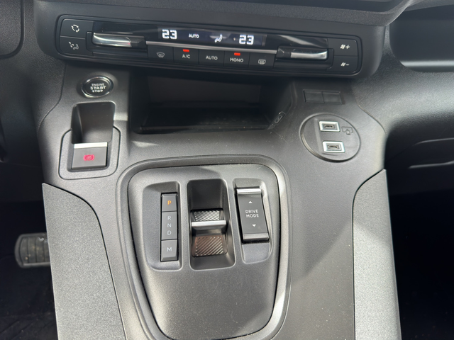 Peugeot Rifter ALLURE - автомобили, коли, обяви за нови и употребявани 8