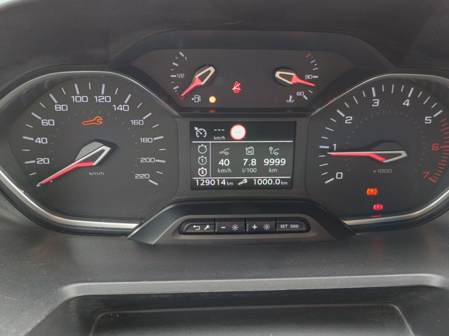 Peugeot Rifter ALLURE - автомобили, коли, обяви за нови и употребявани 9