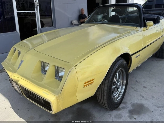 Pontiac Firebird - автомобили, коли, обяви за нови и употребявани 2