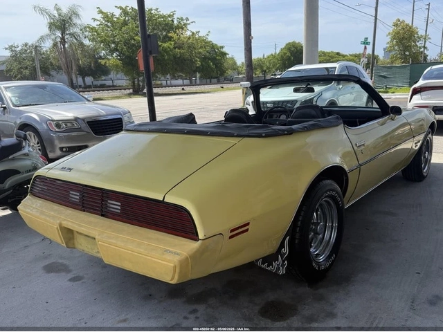 Pontiac Firebird - автомобили, коли, обяви за нови и употребявани 3