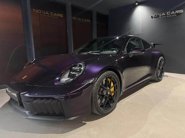 Porsche 911 Carrera 4 GTS - автомобили, коли, обяви за нови и употребявани 0