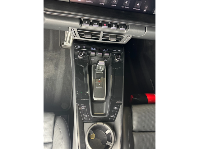 Porsche 911 Carrera 4 GTS - автомобили, коли, обяви за нови и употребявани 9