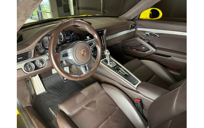 Porsche 911 Turbo S - автомобили, коли, обяви за нови и употребявани 6