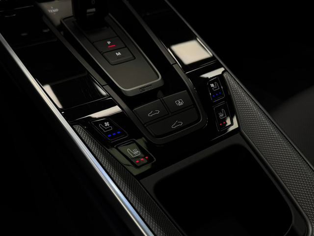 Porsche 911 Turbo Sport Chrono* Pano* Обдухване* BOSE - автомобили, коли, обяви за нови и употребявани 11