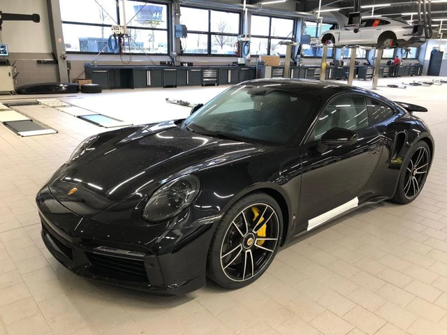 Porsche 911 992 Turbo S Coupé - автомобили, коли, обяви за нови и употребявани 0
