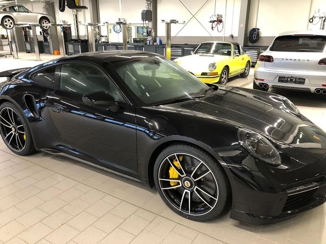Porsche 911 992 Turbo S Coupé - автомобили, коли, обяви за нови и употребявани 1