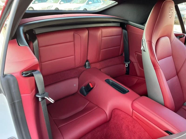 Porsche 911 Carrera 4 Cabrio - автомобили, коли, обяви за нови и употребявани 7