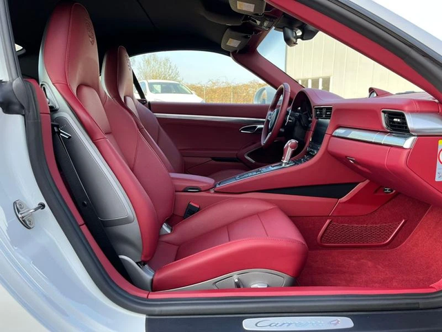 Porsche 911 Carrera 4 Cabrio - автомобили, коли, обяви за нови и употребявани 9