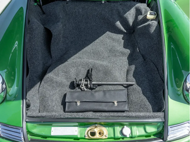 Porsche 911 T 2.4 Coupe (F-Model) С РЕГИСТРАЦИЯ & АВТО КРЕДИТ - автомобили, коли, обяви за нови и употребявани 6