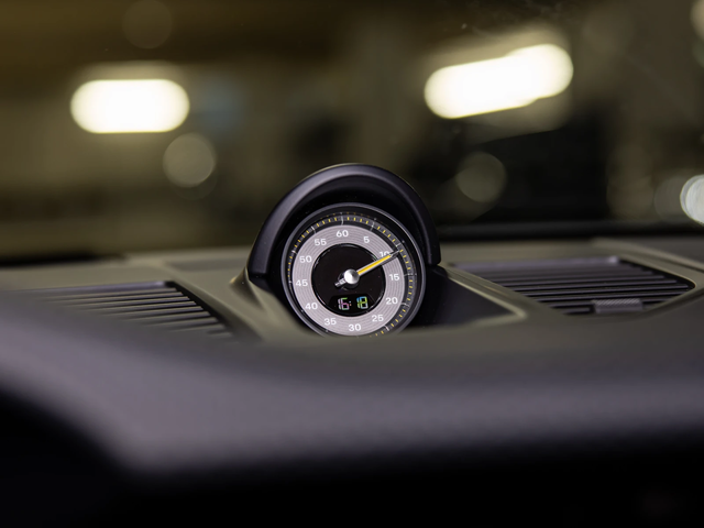 Porsche 911 GT3 Touring* Lift* Carbon* Chrono* 4Seats* BOSE - автомобили, коли, обяви за нови и употребявани 12