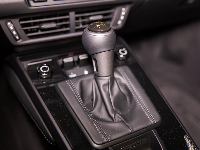 Porsche 911 GT3 Touring* Lift* Carbon* Chrono* 4Seats* BOSE - автомобили, коли, обяви за нови и употребявани 13