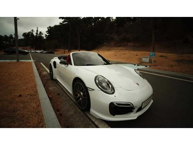 Porsche 911 TURBO S * CARBON CERAMIC - автомобили, коли, обяви за нови и употребявани 0