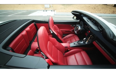 Porsche 911 TURBO S * CARBON CERAMIC - автомобили, коли, обяви за нови и употребявани 13