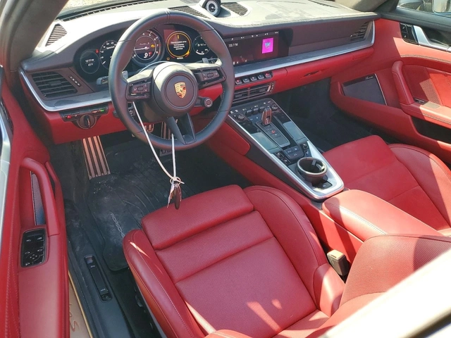 Porsche 911 TURBO S - автомобили, коли, обяви за нови и употребявани 7