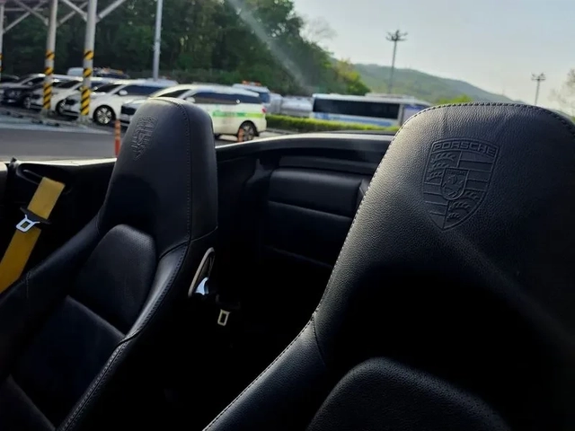 Porsche 911 BOSE* НАВИ* ПОДГРЕВ* АВТОКРЕДИТИРАНЕ - автомобили, коли, обяви за нови и употребявани 6