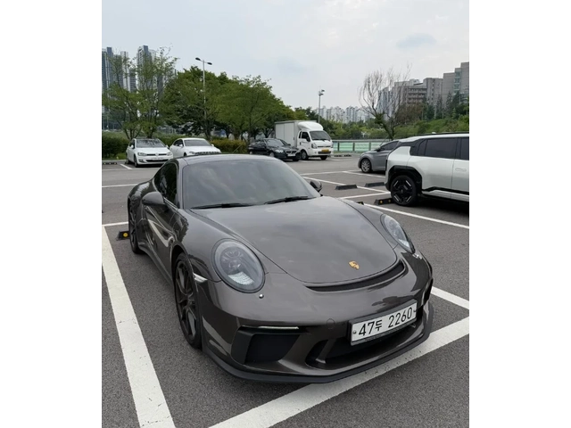 Porsche 911 911 CARRERA 4 GTS - автомобили, коли, обяви за нови и употребявани 0