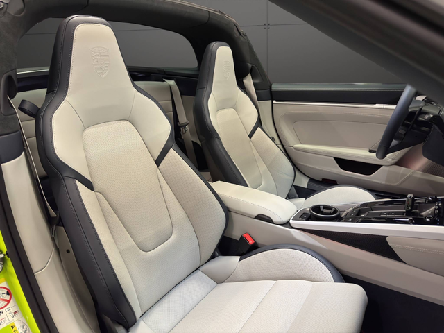 Porsche 992.2 Targa 4 GTS - автомобили, коли, обяви за нови и употребявани 15
