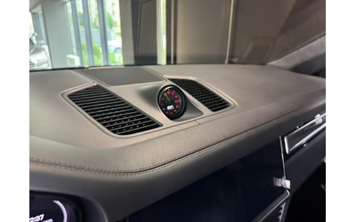 Porsche Cayenne Turbo S - автомобили, коли, обяви за нови и употребявани 10