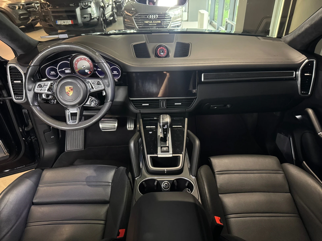 Porsche Cayenne Turbo S - автомобили, коли, обяви за нови и употребявани 11