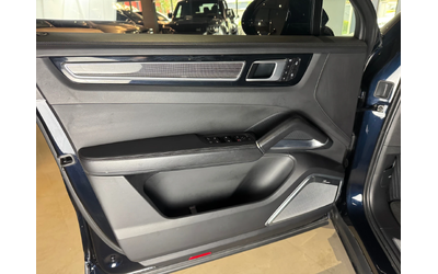 Porsche Cayenne Turbo S - автомобили, коли, обяви за нови и употребявани 8