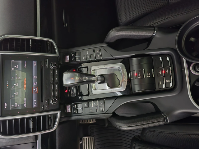 Porsche Cayenne Cayenne S E-Hybrid AWD - автомобили, коли, обяви за нови и употребявани 12