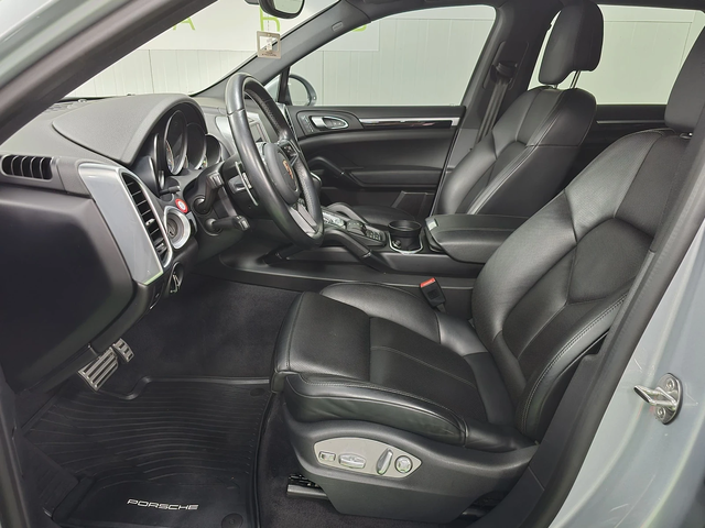 Porsche Cayenne Cayenne S E-Hybrid AWD - автомобили, коли, обяви за нови и употребявани 14