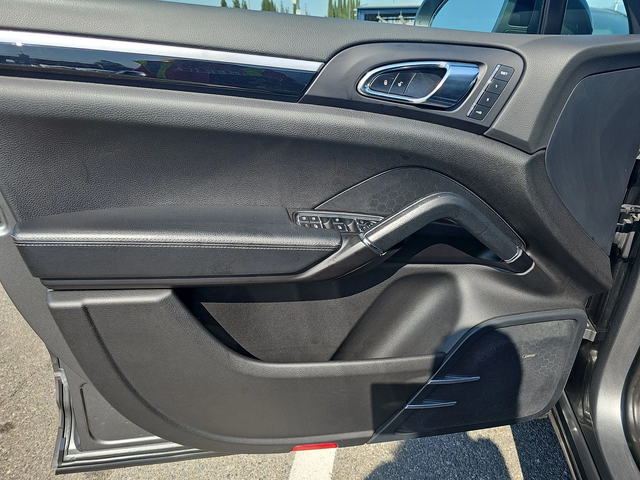 Porsche Cayenne 2016* FACELIFT* BOSE* LANE ASSIST* ОБДУХ* KEYLESS* - автомобили, коли, обяви за нови и употребявани 12