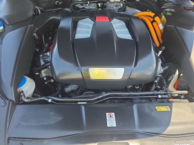 Porsche Cayenne S* BOSE* ВЪЗДУХ* LANE ASSIST* ОБДУХ* ПОДГРЕВ* КАМЕ - автомобили, коли, обяви за нови и употребявани 12