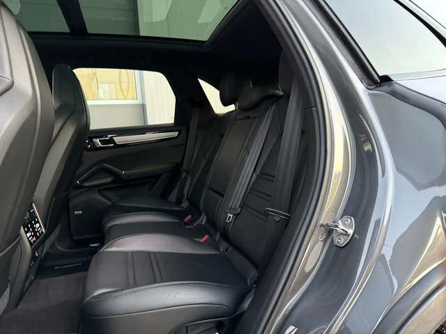 Porsche Cayenne S Гаранционен до 2026 - автомобили, коли, обяви за нови и употребявани 12